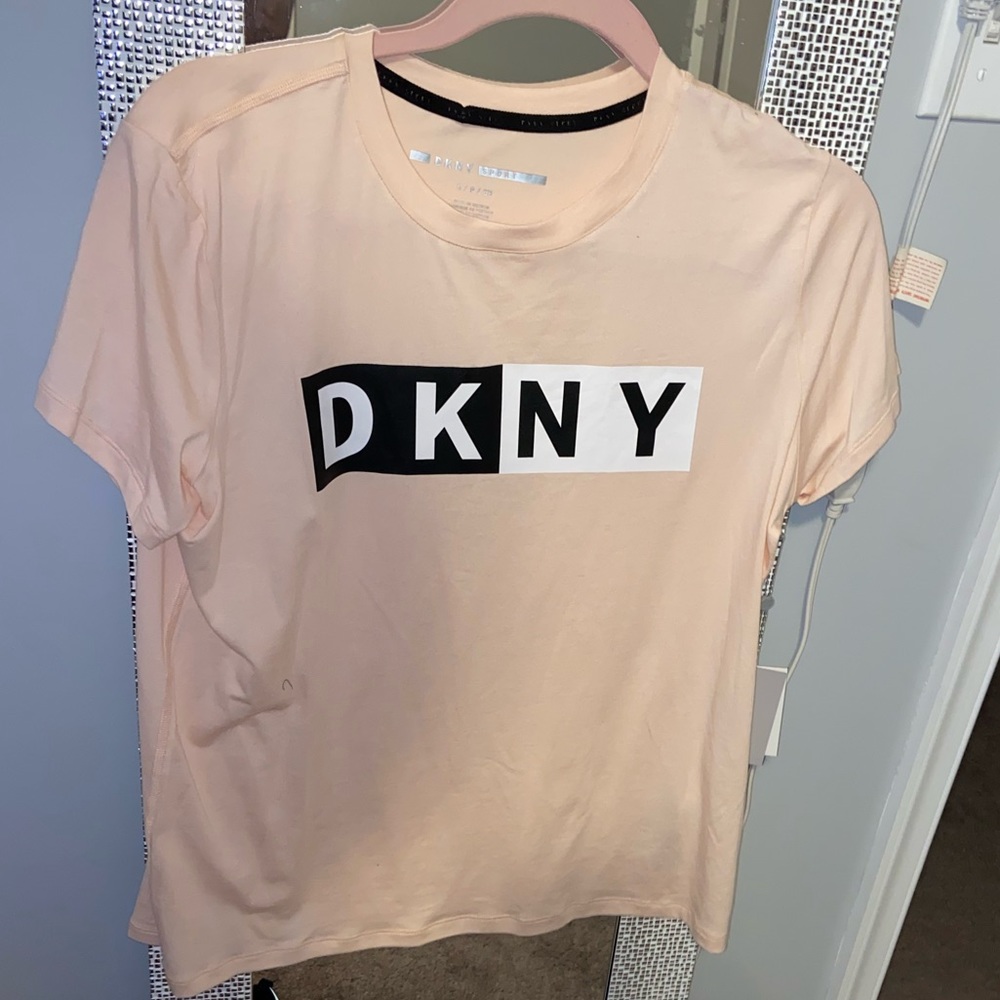 !!SOLD!! DKNY• black & white logo Shirt